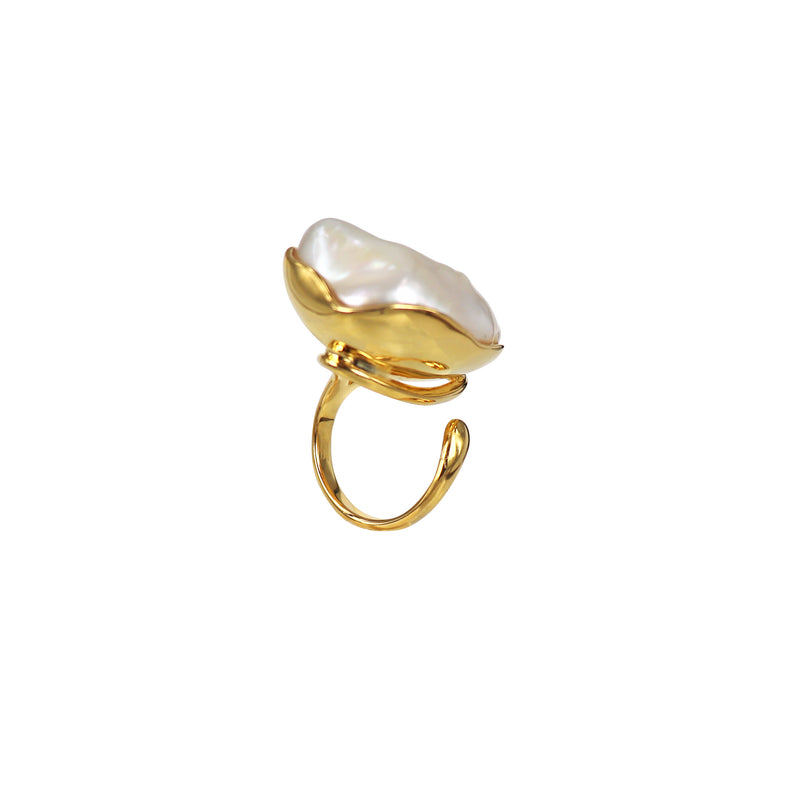 Baroque Pearl Ring in Yellow